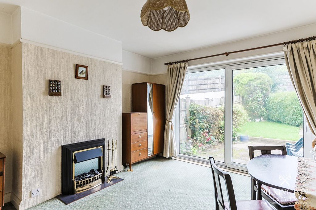 Property photo 3 of 16 5438344
