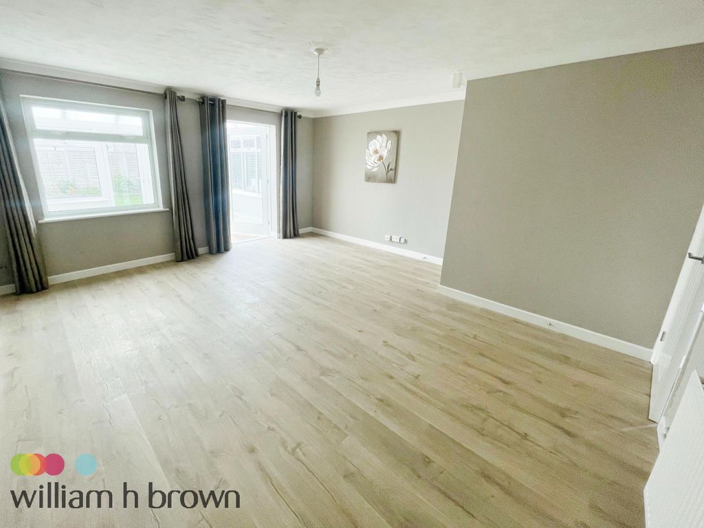 Property photo 3 of 10 View