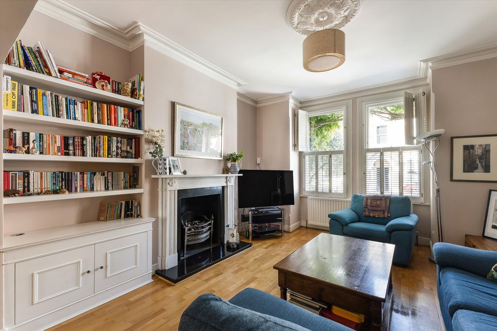 Property photo 3 of 16 Image