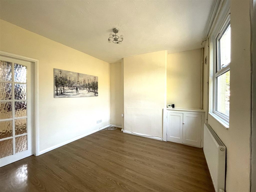 Property photo 3 of 8 Sitting Room