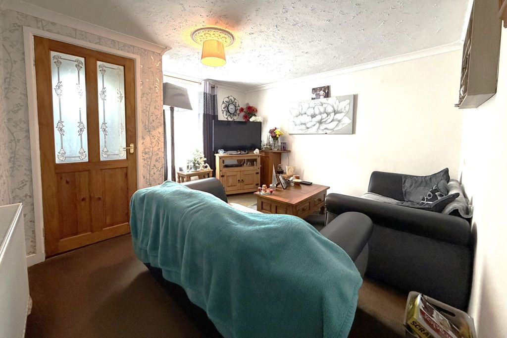 Property photo 2 of 11 Gallery