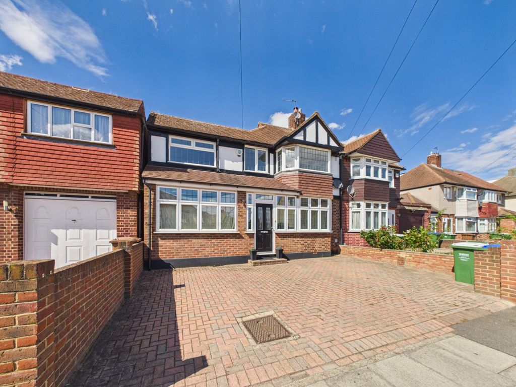 Property photo 2 of 27 5146752