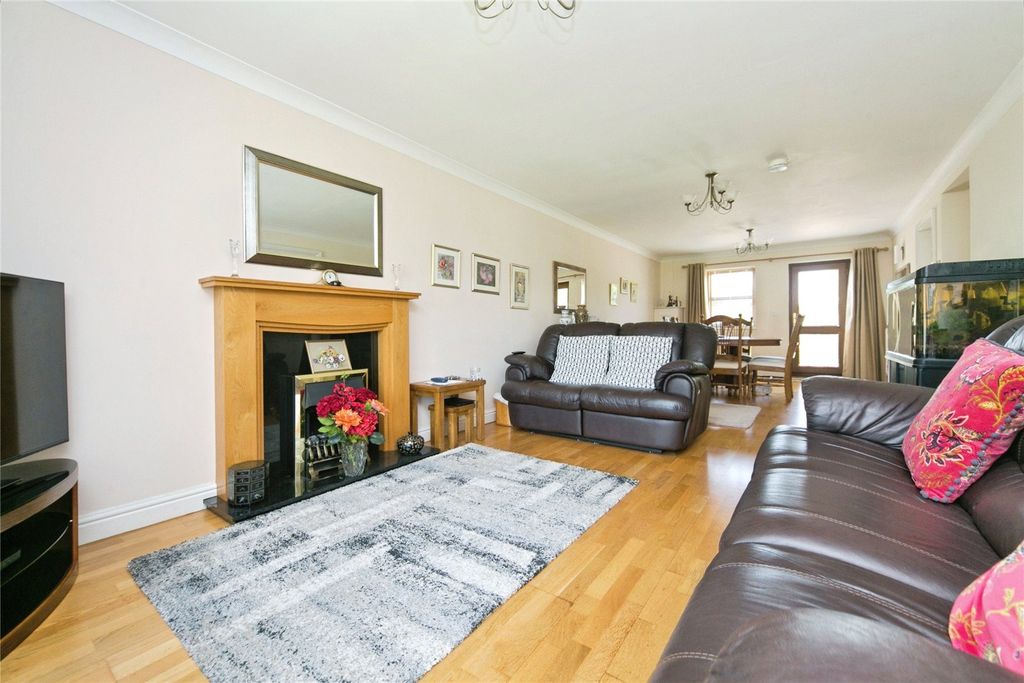 Property photo 3 of 26 Picture No. 08