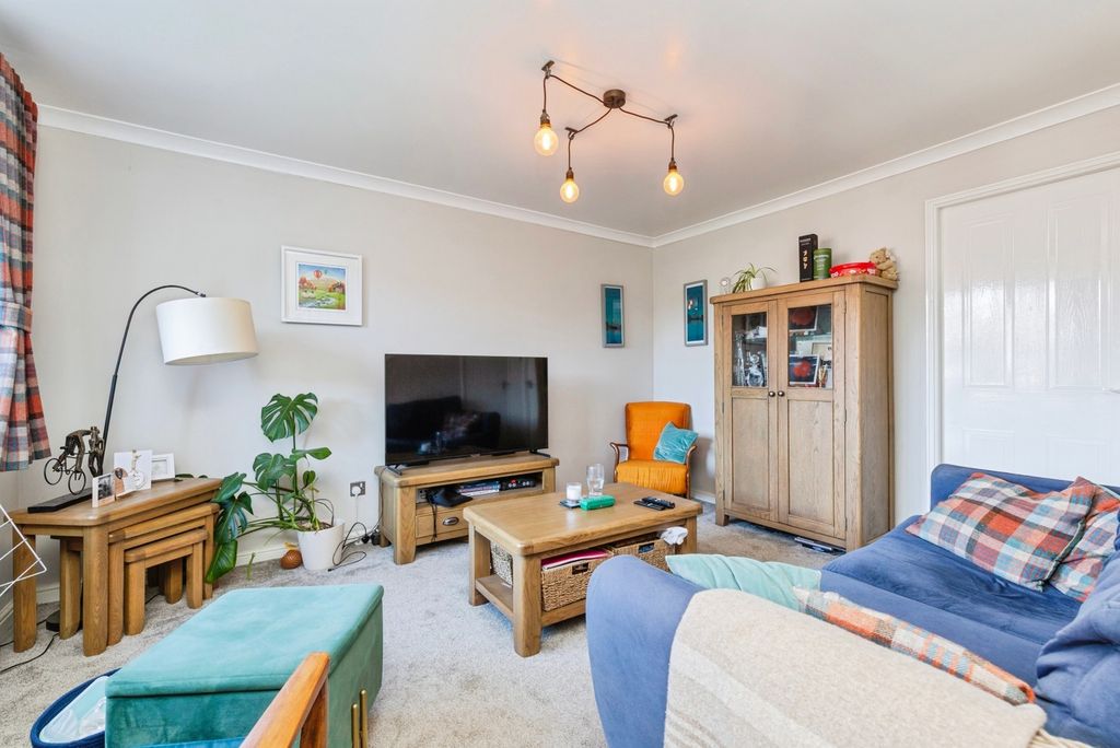 Property photo 2 of 16 Pbox-Img.Jpg