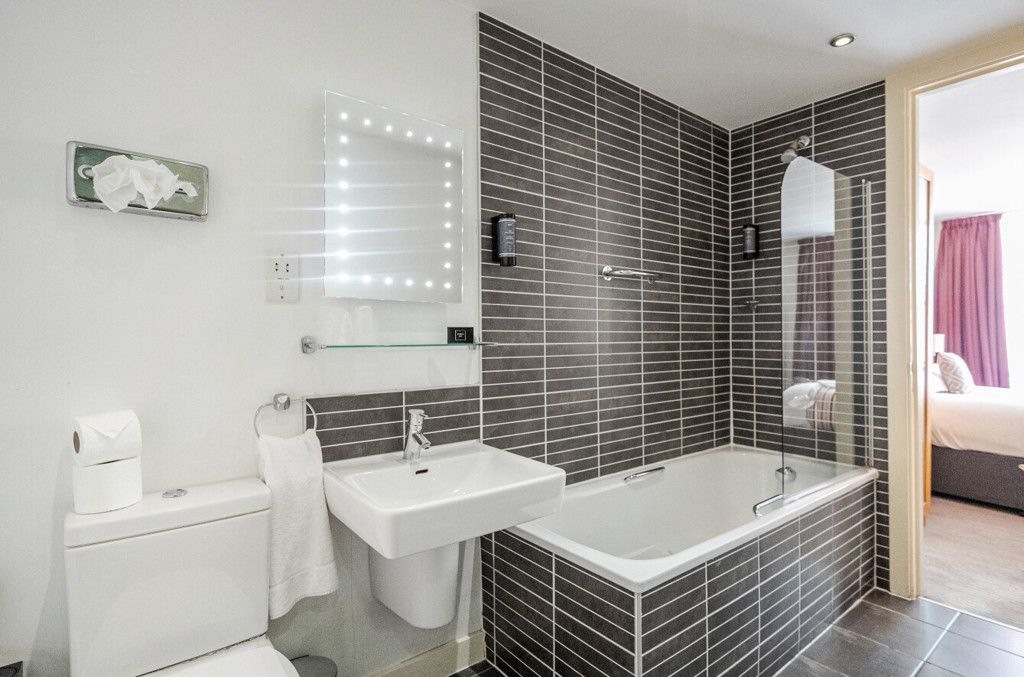 Property photo 3 of 10 1301927-3-683Dec9...