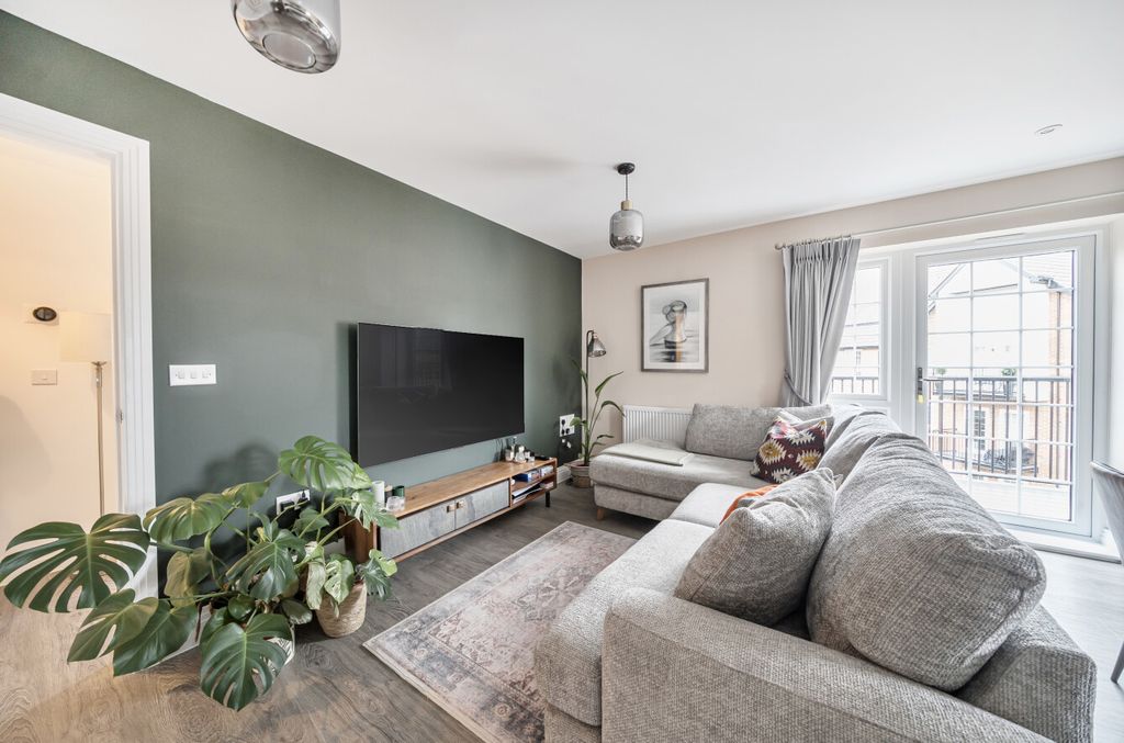 Property photo 3 of 10 1348567-2-68B8055...