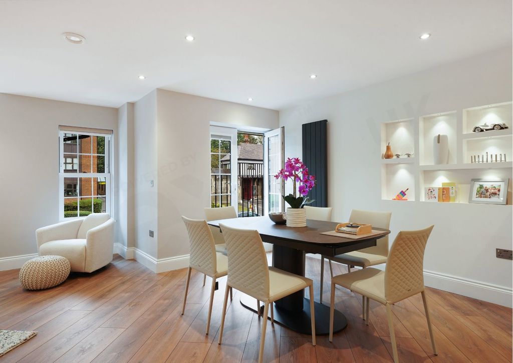 Property photo 1 of 32