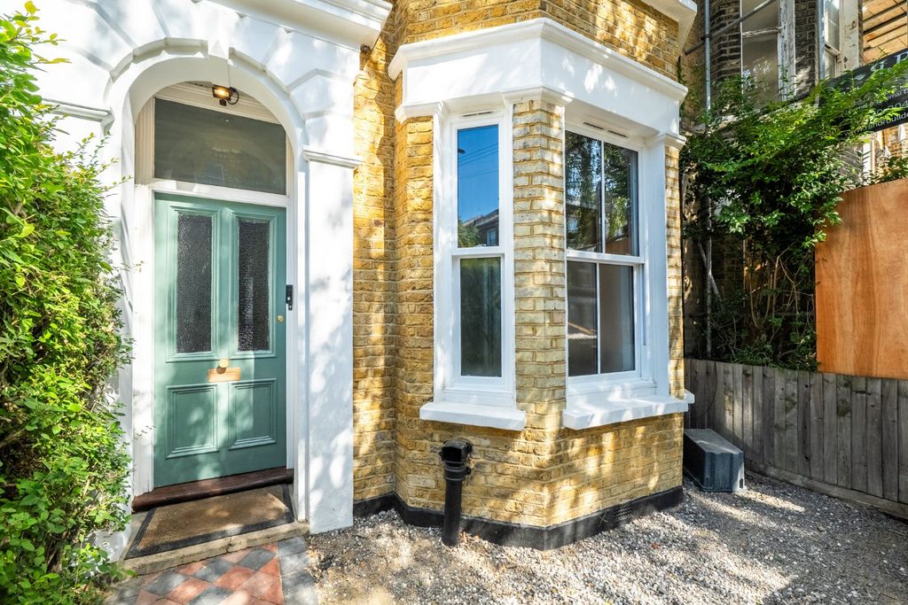 Property photo 2 of 16 Picture No. 62