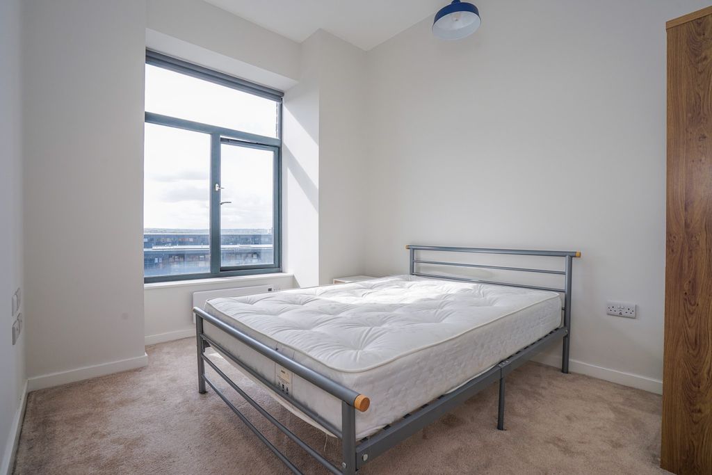 Property photo 3 of 14 Bedroom