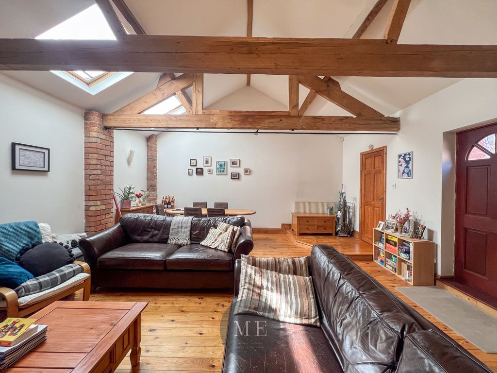 Property photo 3 of 13 Img_5447