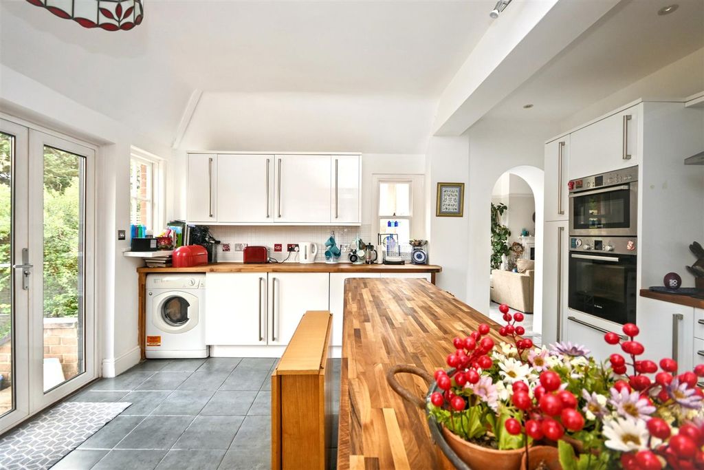 Additional image 4 of 3 bed flat for saleArlington Road, Eastbourne BN21