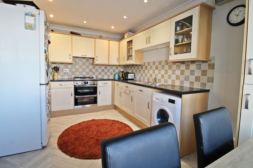 Property photo 3 of 25 Kitchen-Diner