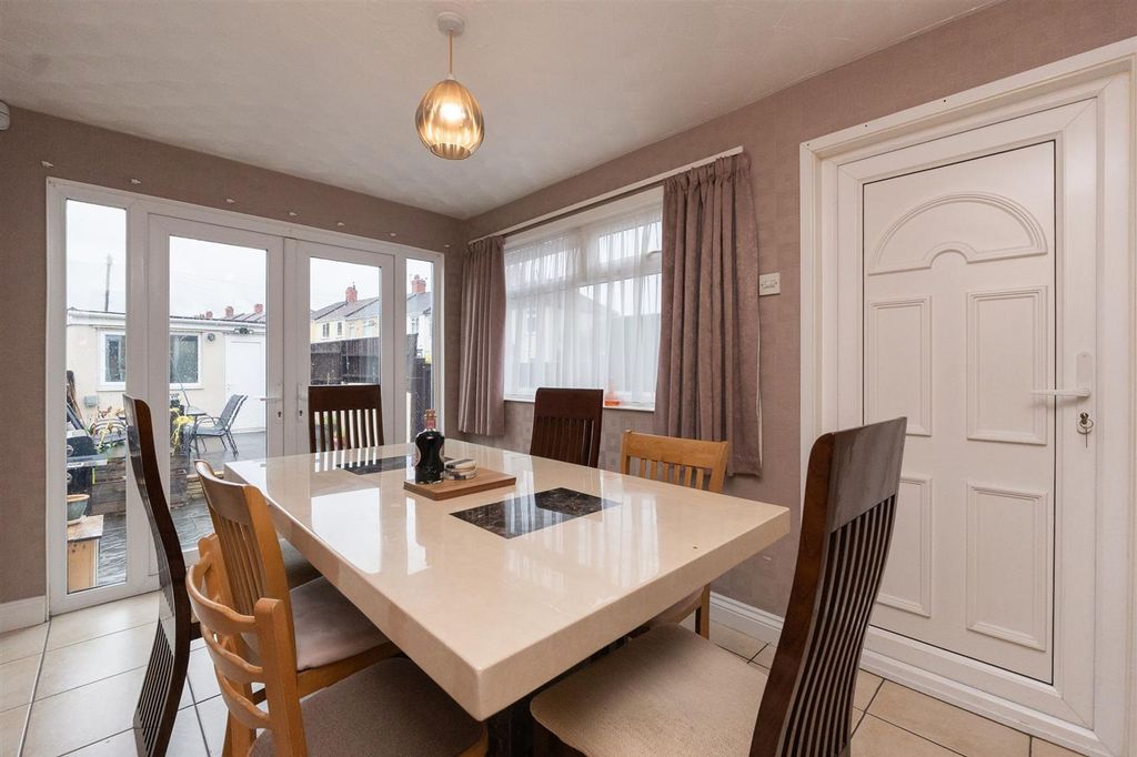 Property photo 2 of 28 94-Speedwell-Road-Bs6-7Sf-8.Jpg