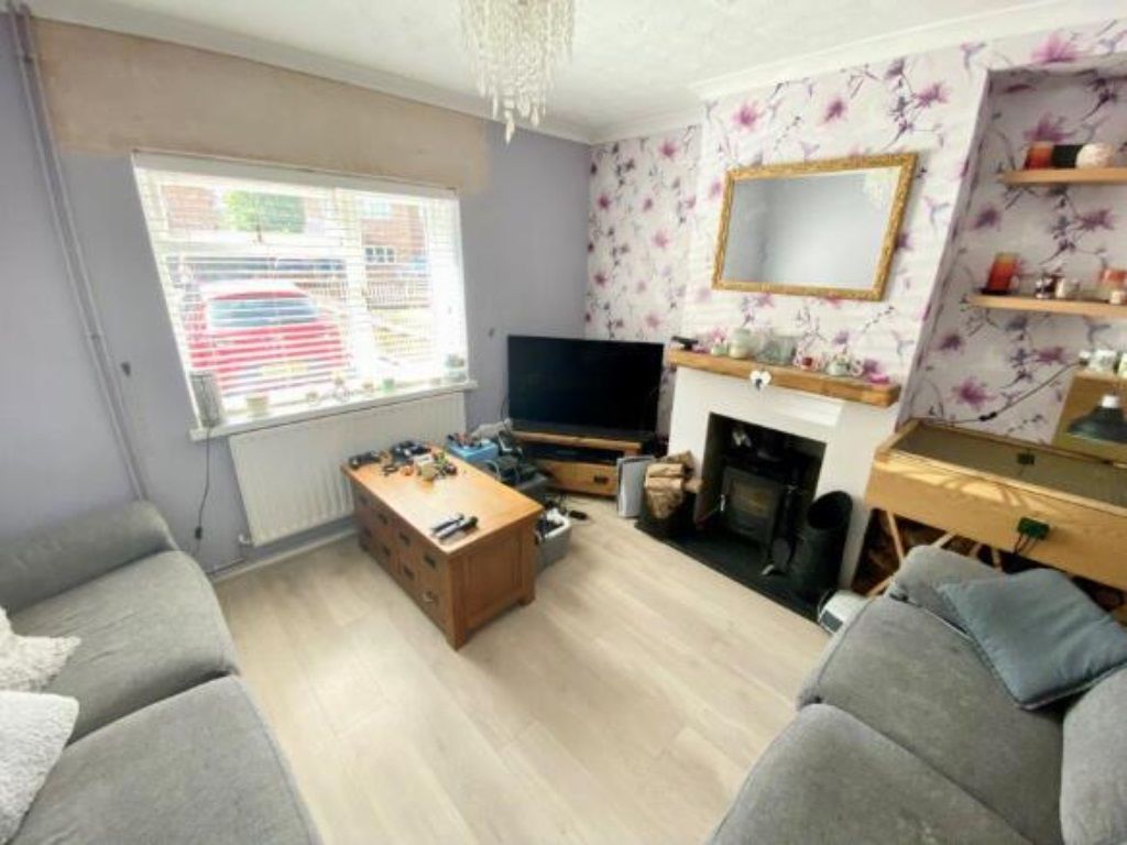 Property photo 2 of 11
