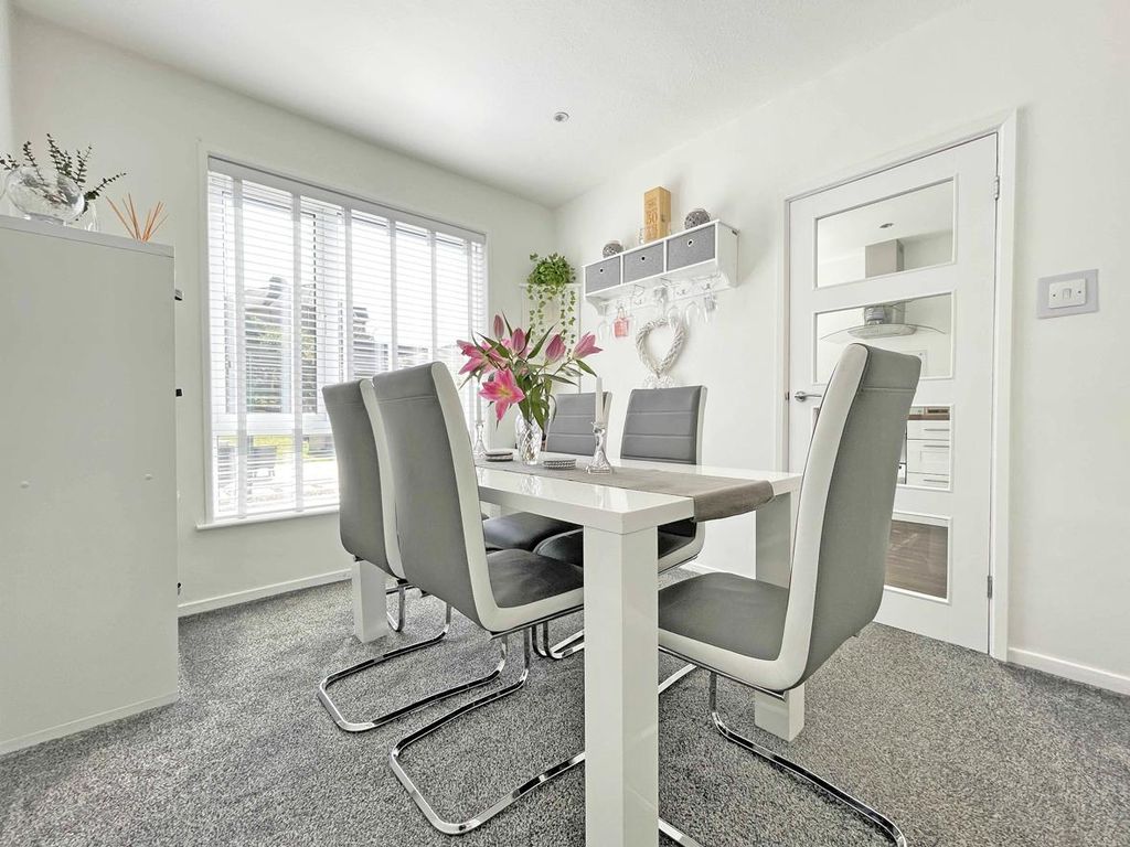 Property photo 3 of 17 Pike Road 10 - Dining Room.Jpg