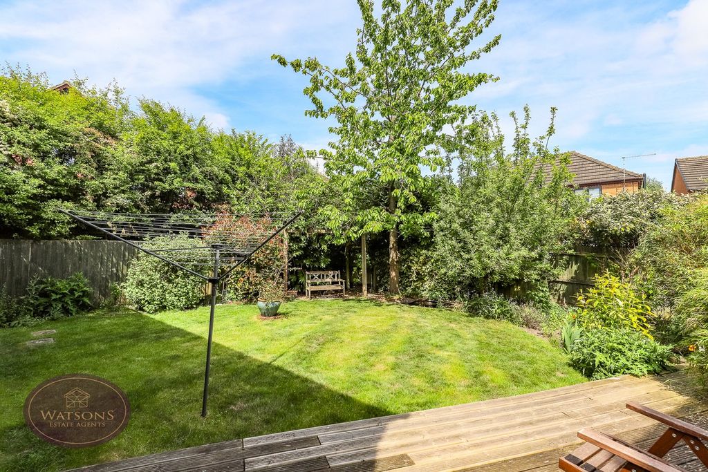 Property photo 2 of 27