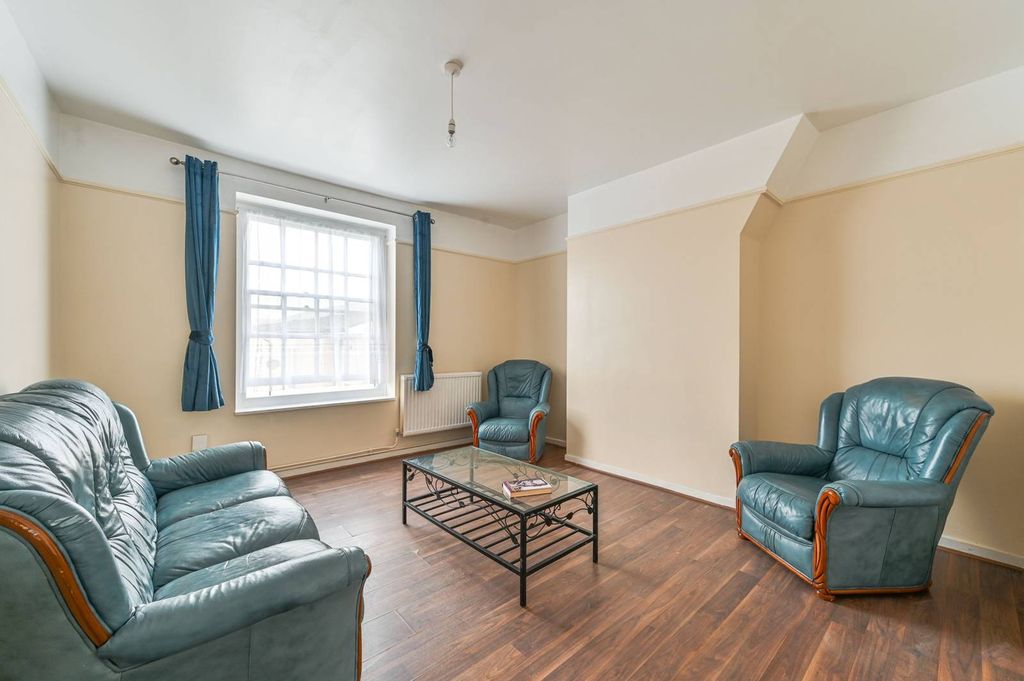 Property photo 1 of 7