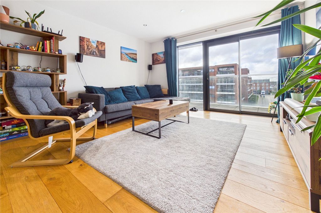 Property photo 2 of 18 Living Area