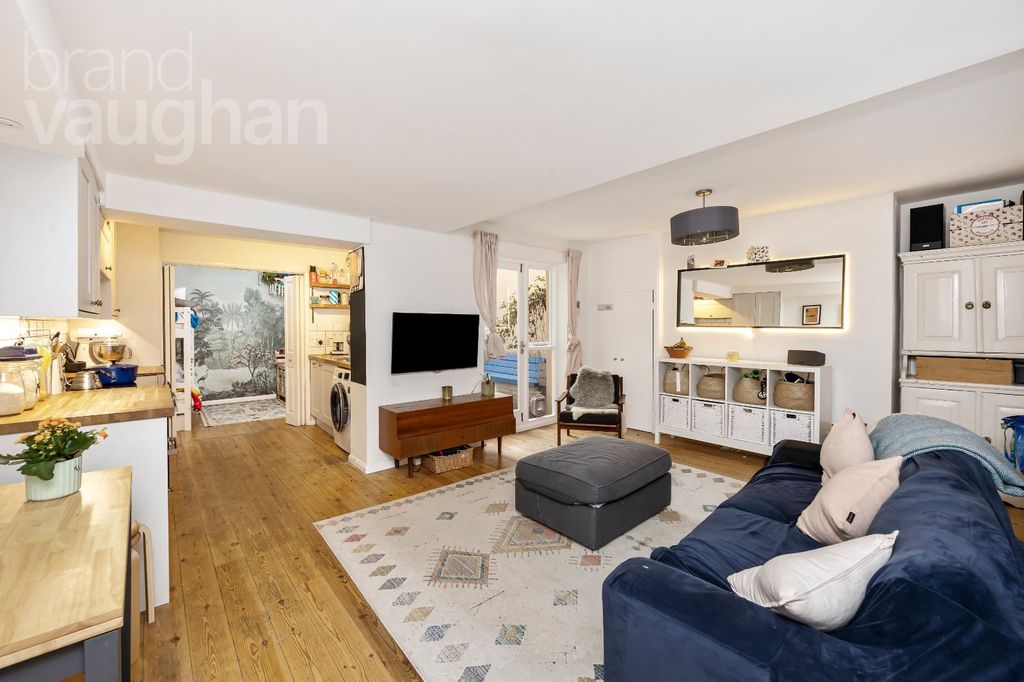 Property photo 2 of 16 Picture No. 51