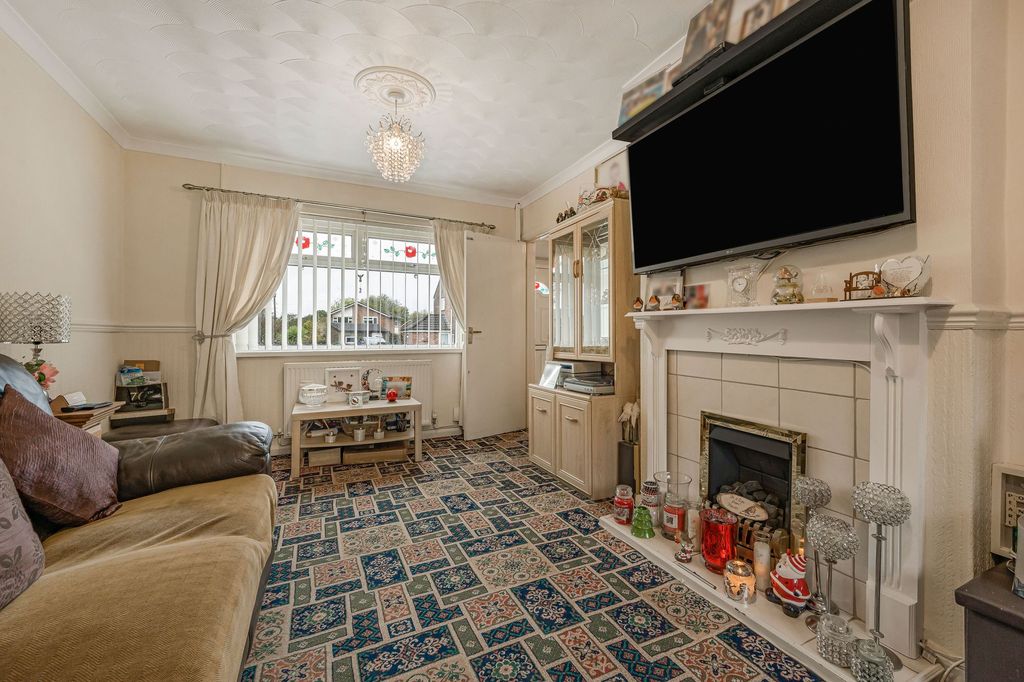 Property photo 2 of 25