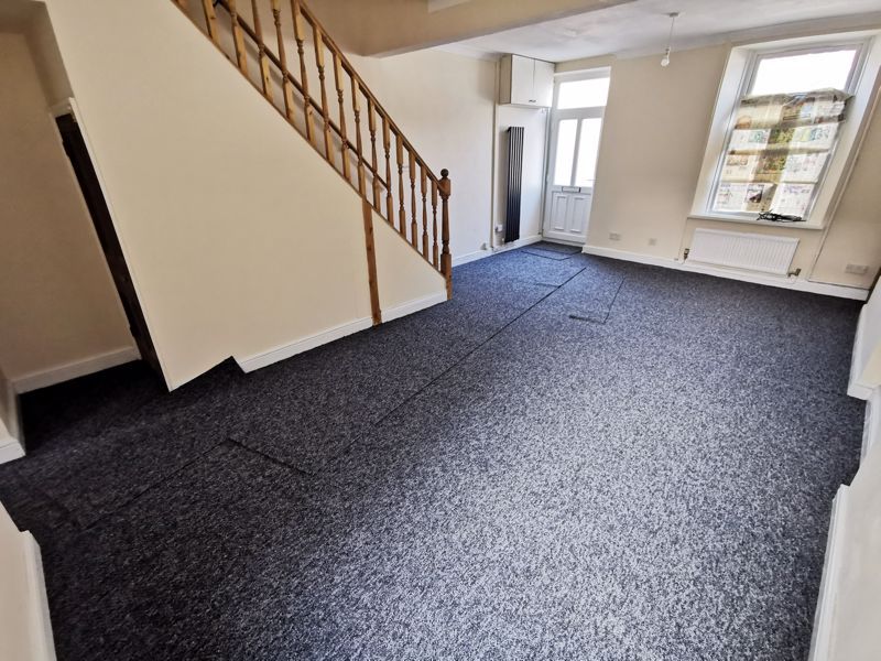 Property photo 3 of 11 Photo 2