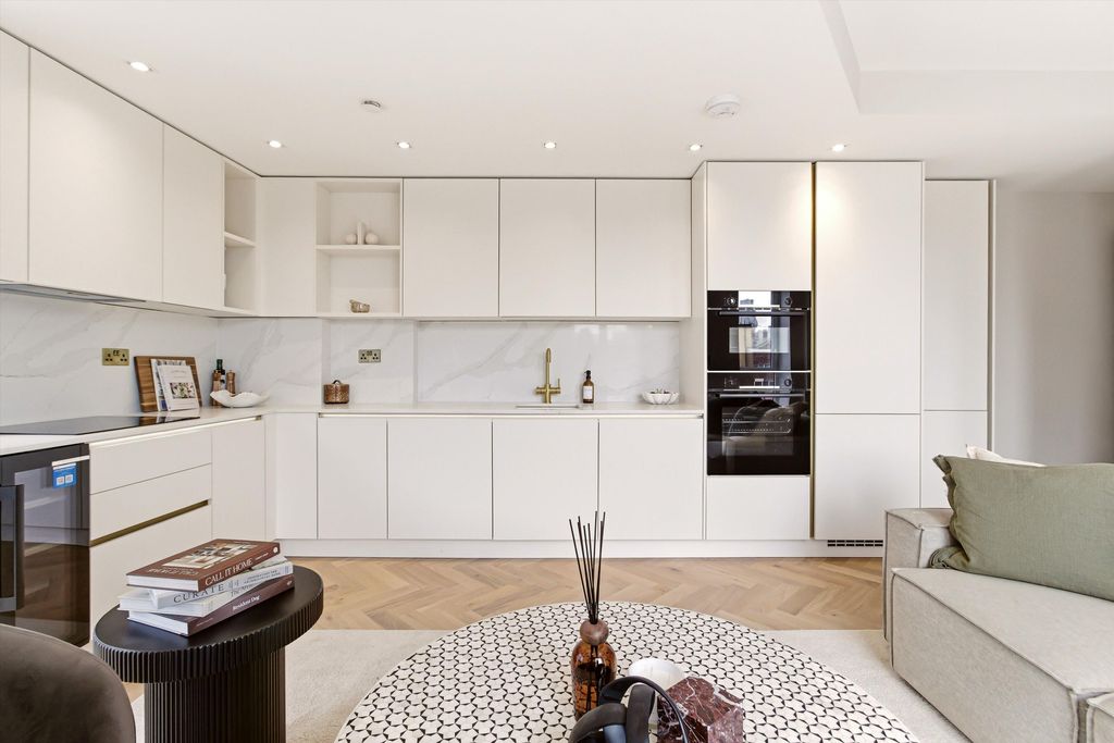 Property photo 2 of 11 Image