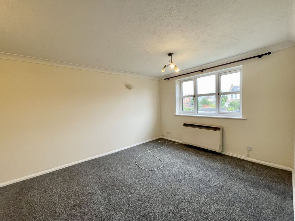 Property photo 3 of 8 Picture No. 17