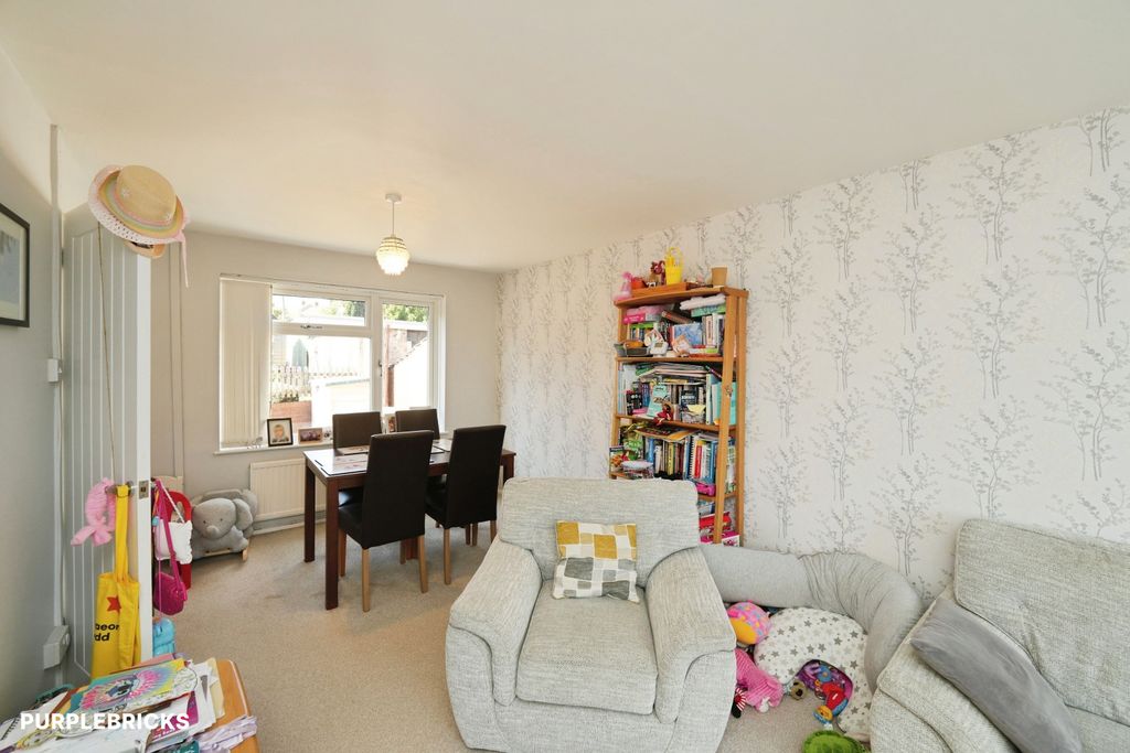 Property photo 3 of 14