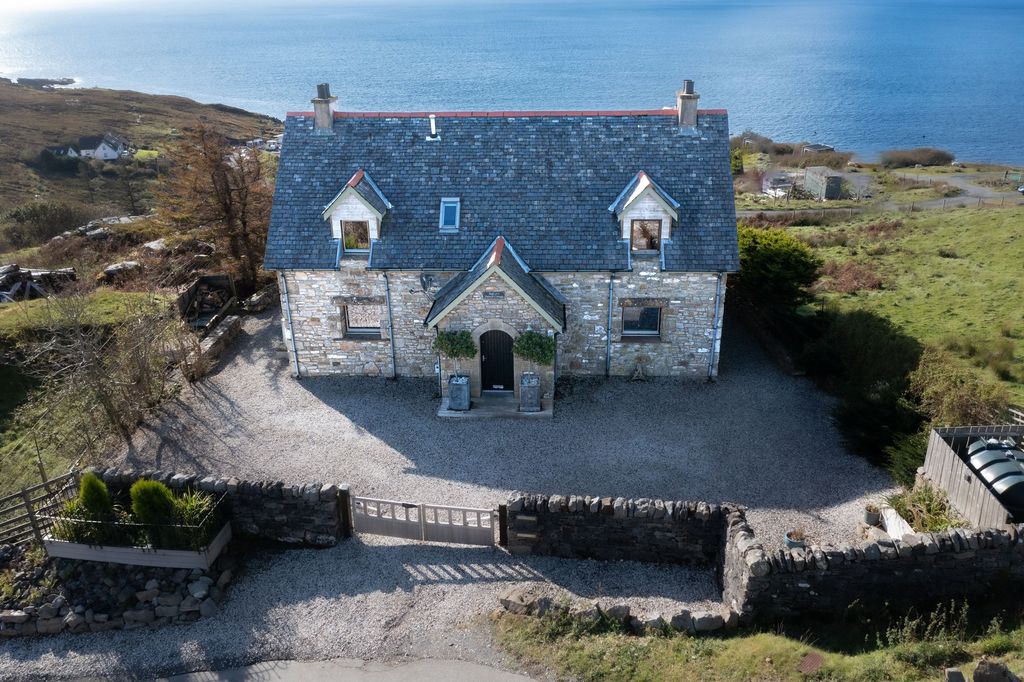 Property photo 2 of 44