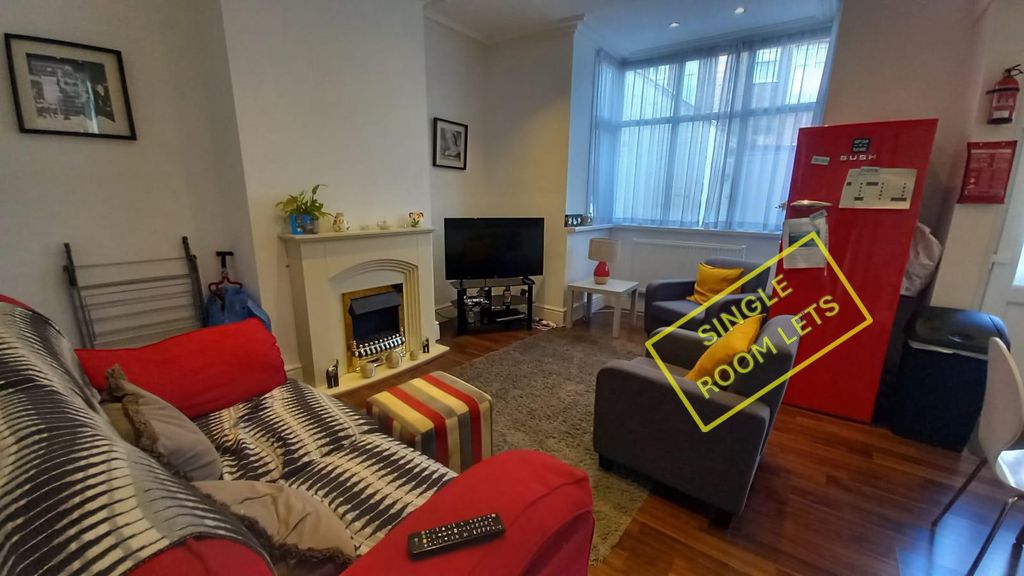 Property photo 2 of 6