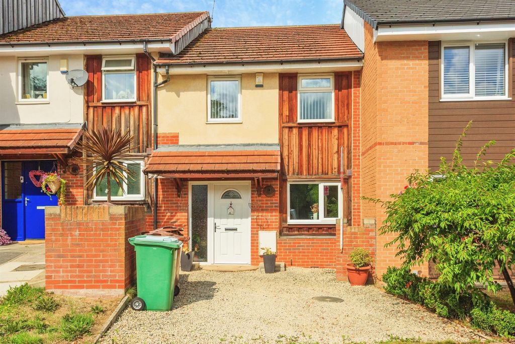 Property photo 1 of 17