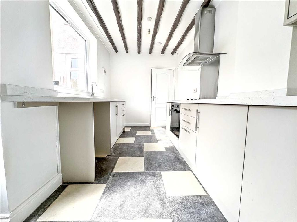 Property photo 2 of 29 Kitchen