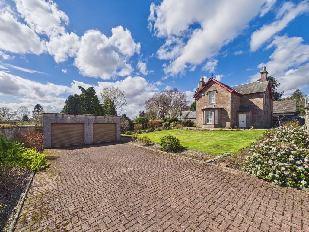 Property photo 1 of 24