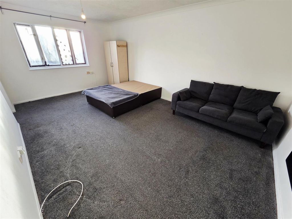 Property photo 3 of 5 20260112_150333.Jpg