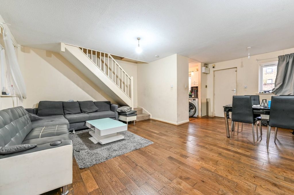 Property photo 2 of 7