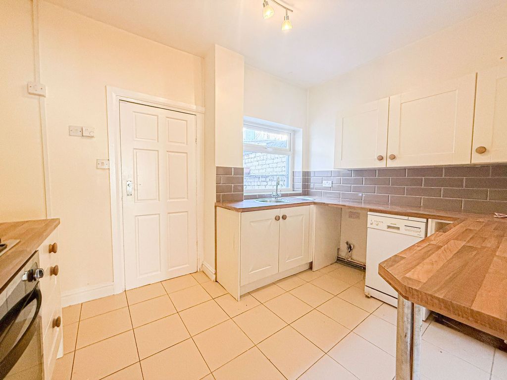 Property photo 2 of 12 Photo 8