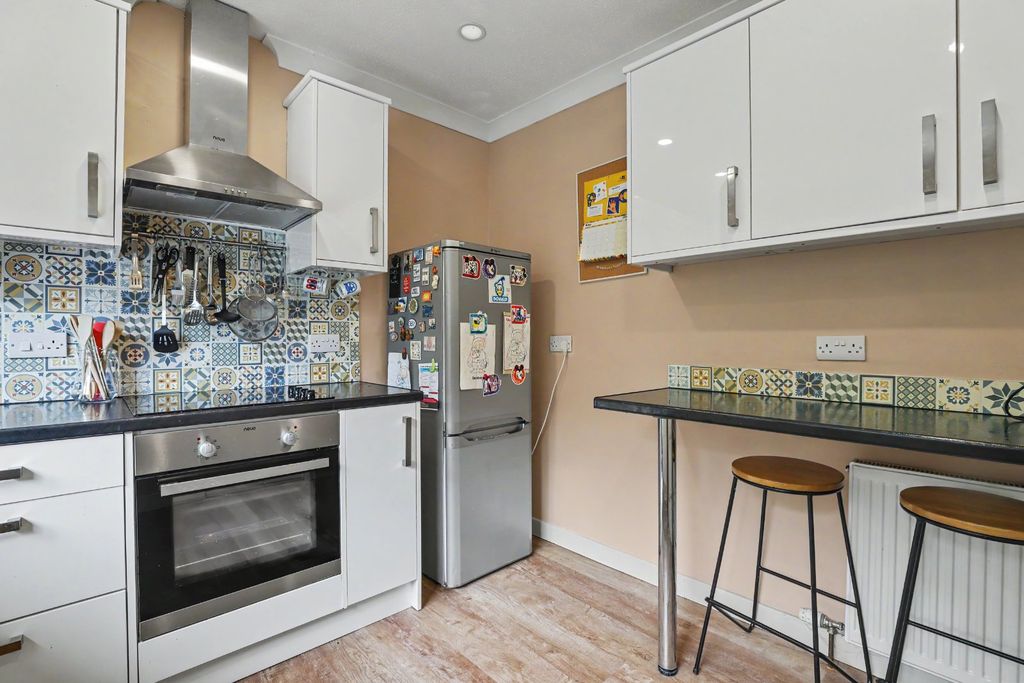 Additional image 8 of 3 bed flat for saleRiccartsbar Avenue, Paisley, Renfrewshire PA2
