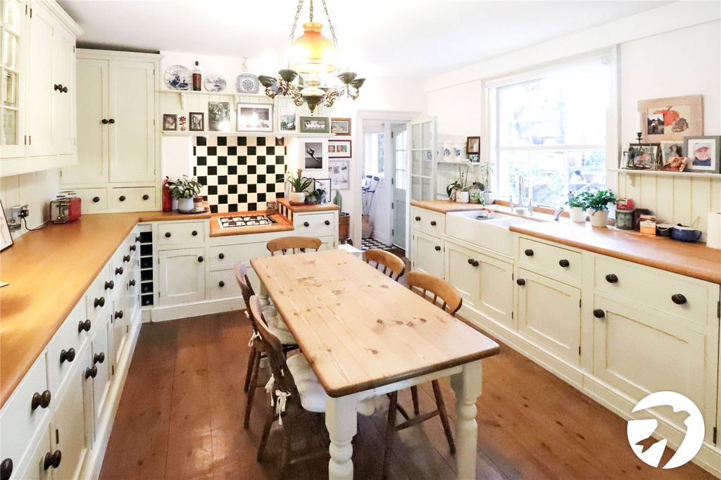 Property photo 3 of 29 Picture No. 24