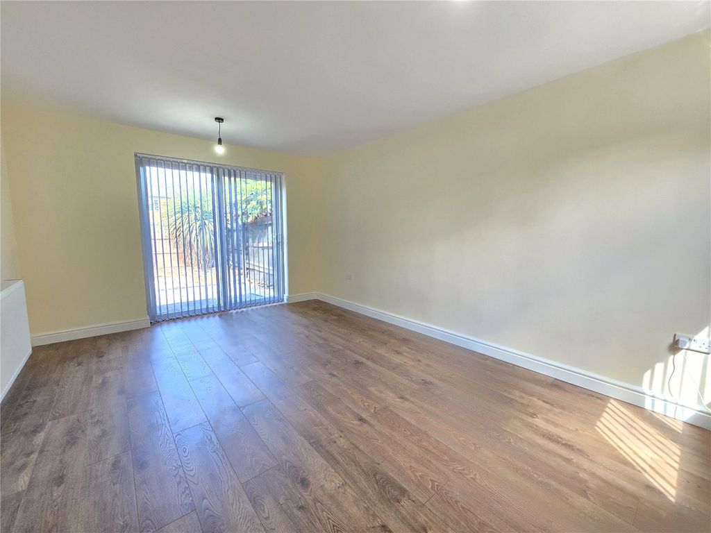 Property photo 3 of 11 Picture No. 03