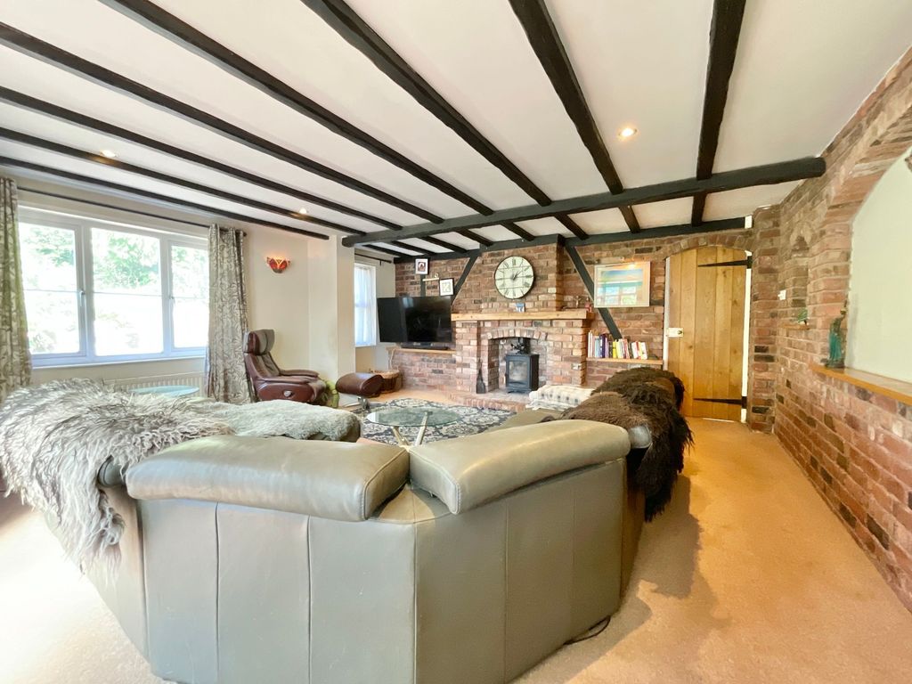 Property photo 2 of 46