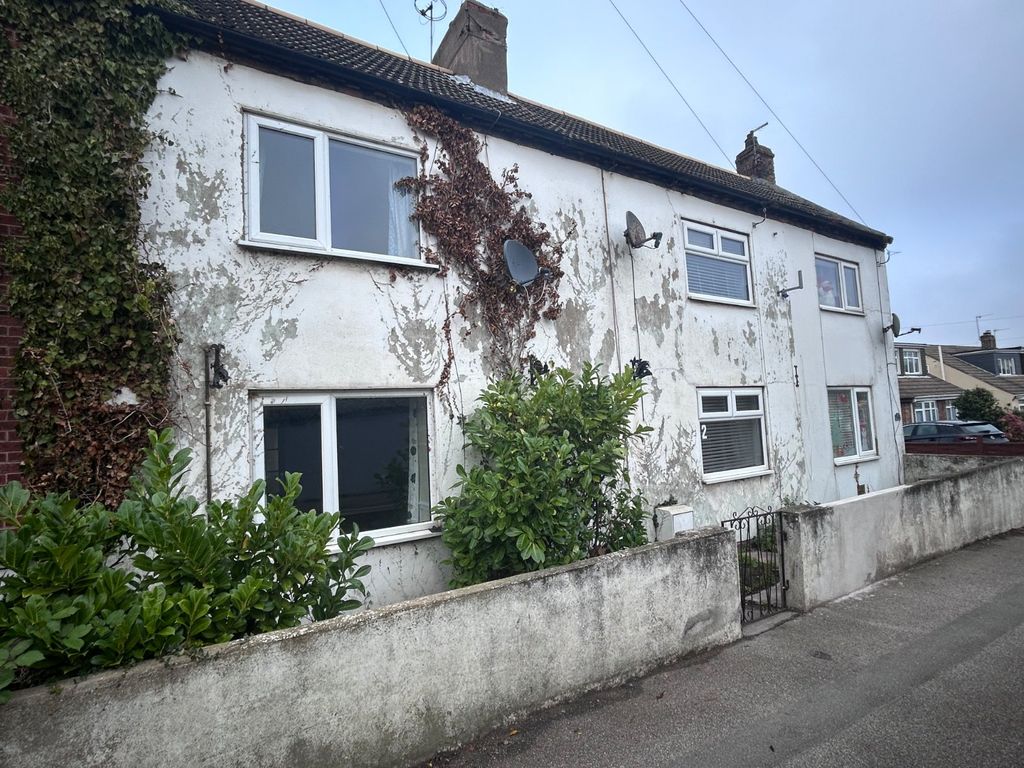 Property photo 1 of 7 Front External