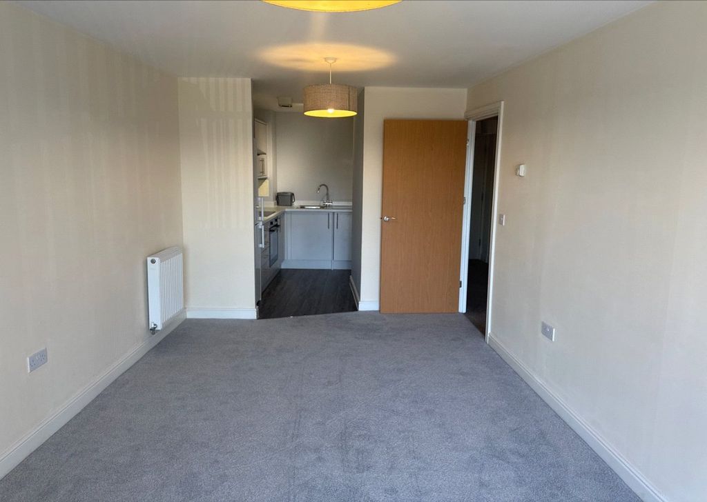 Property photo 3 of 8 Picture No. 15