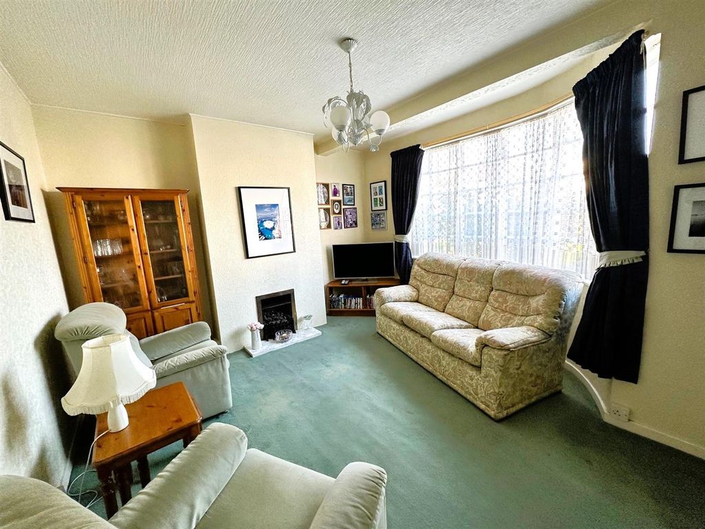 Property photo 2 of 12 4.Jpg