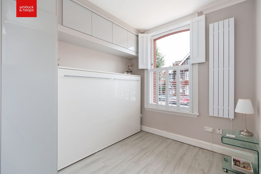 Property photo 3 of 12 Studio