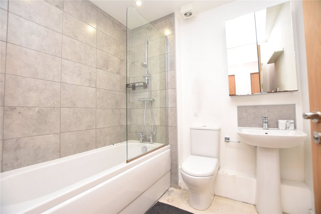 Property photo 3 of 15 Picture No. 37