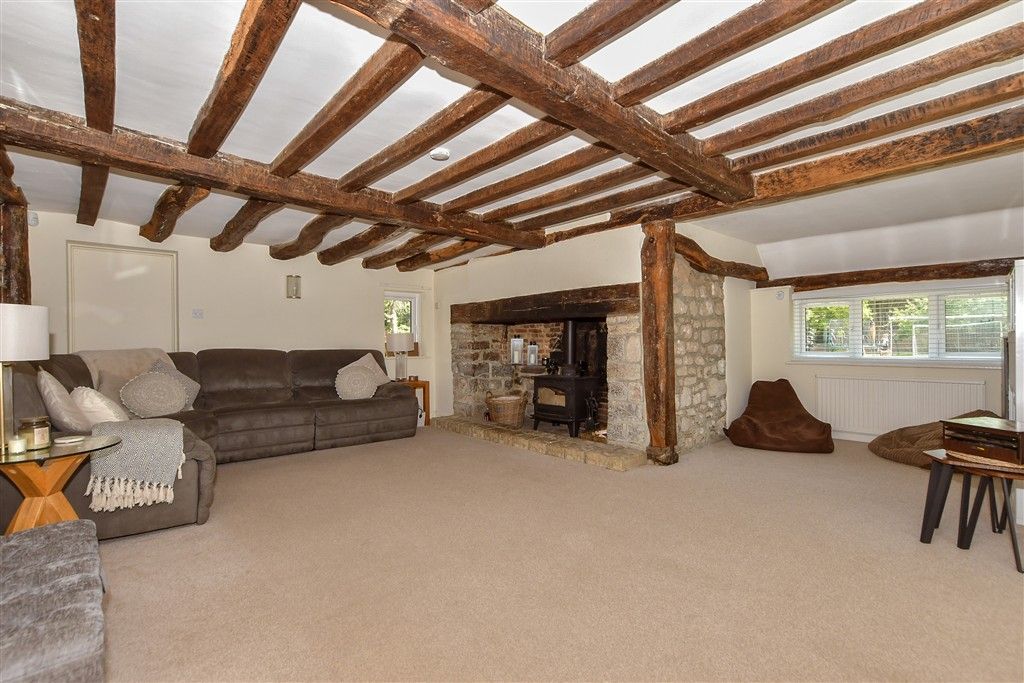 Property photo 1 of 11 Lounge