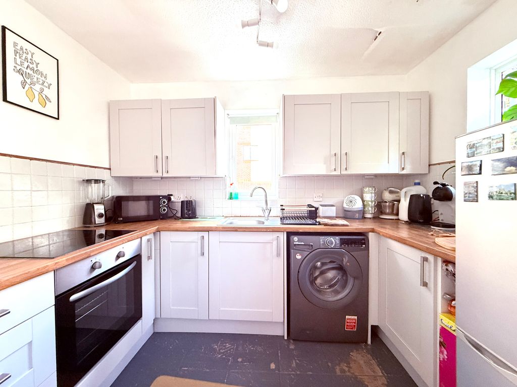 Property photo 3 of 11 Img_3177
