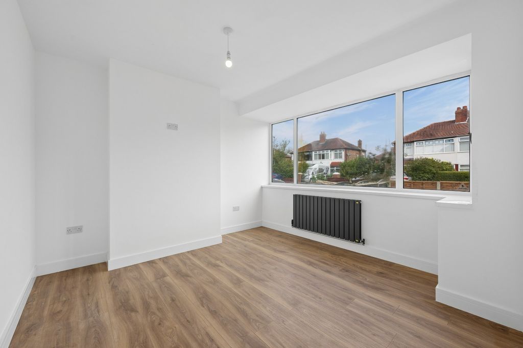 Property photo 3 of 18 5311698