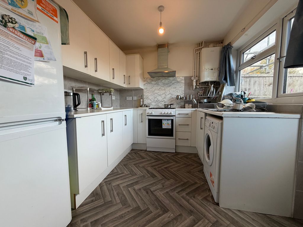 Property photo 3 of 9 Image