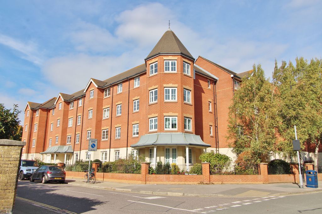 Property photo 1 of 23